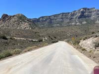 24-continuing_along_scenic_drive-more_evidence_lots_of_water_flowed_along_the_scenic_drive