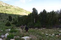 36-continuing_down_along_good_trail,some_spots_require_navigating_to_next_cairn