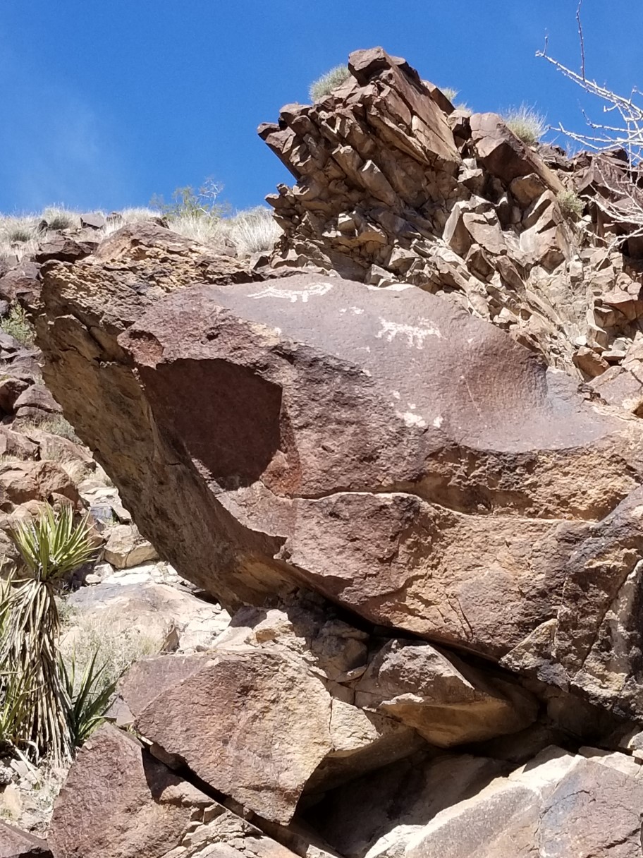 019-petroglyphs