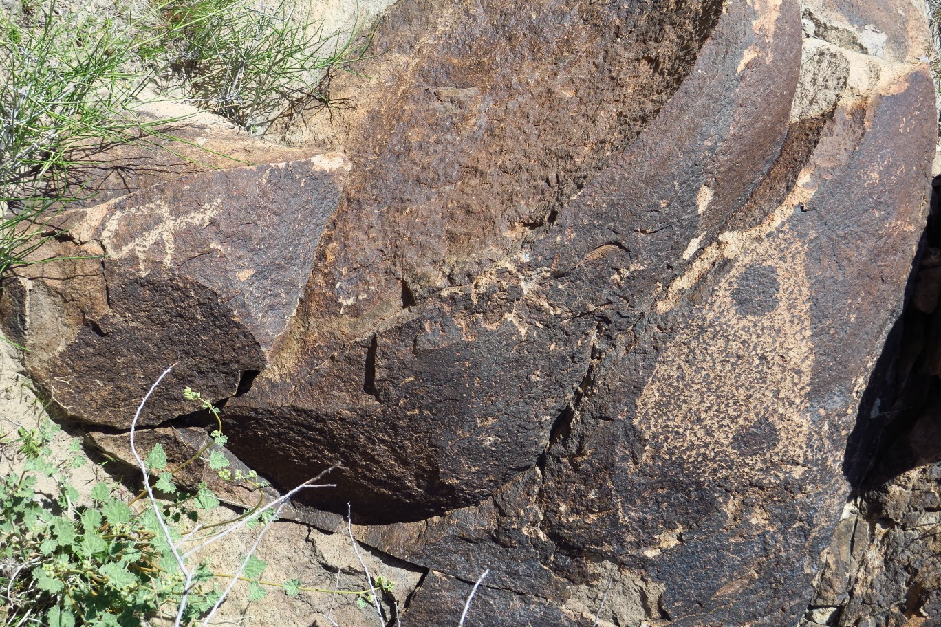 040-petroglyphs