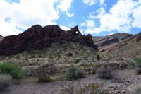 50-limestone_arch,visible_from_Valley_of_Fire_Hwy_by_fee_station
