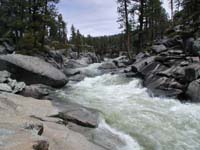 20-scenic_river_view_feeding_the_falls