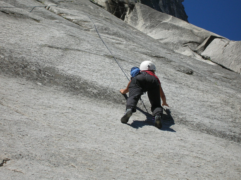 20-Luba_climbing