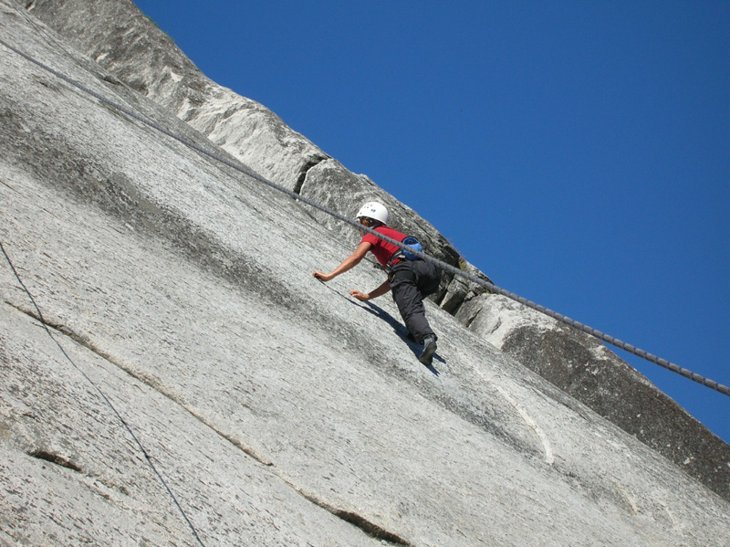 21-Luba_climbing