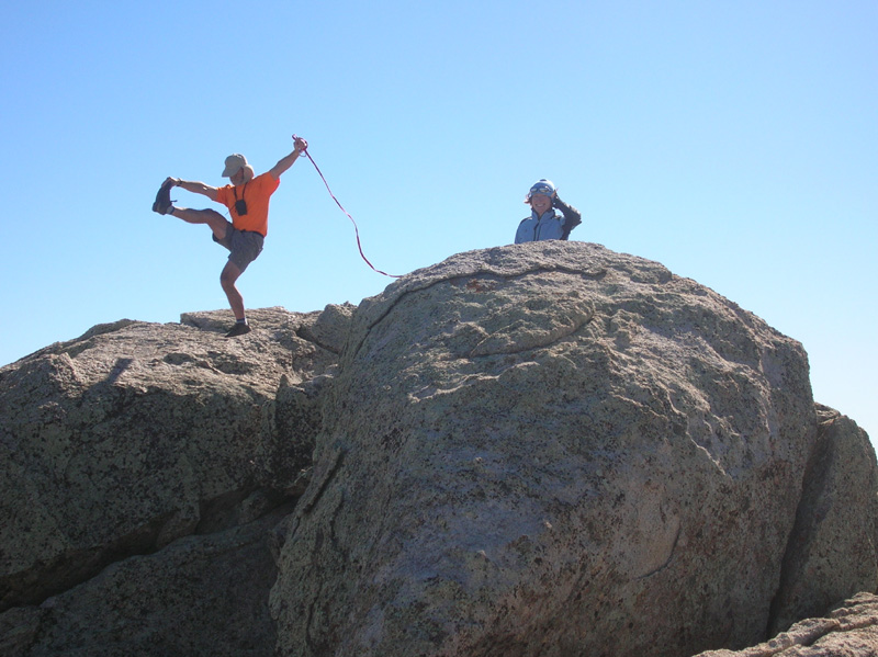 50-Harlan_and_Kim_on_the_peak