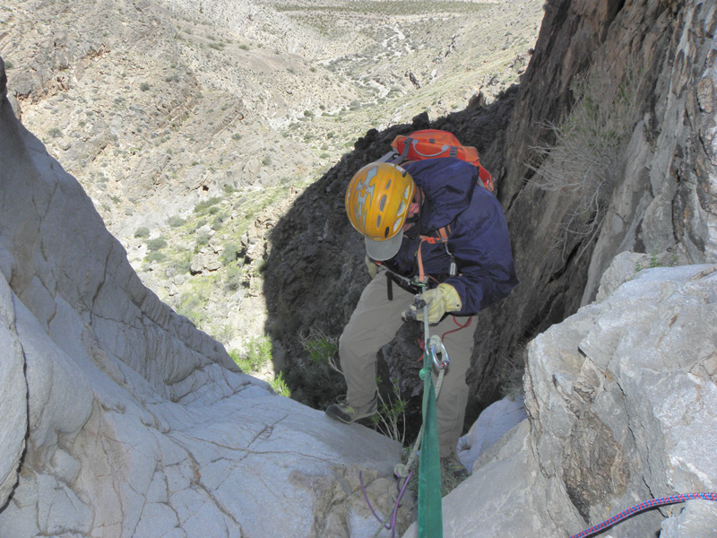 59-Ed_starting_the_rappel