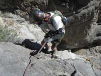 22-Laszlo_rappeling