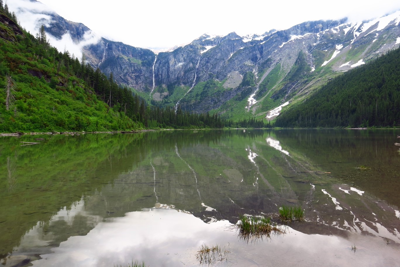 29-Avalanche_Lake_and_scenery-glacial_lake