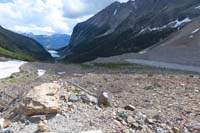 026-looking_back_to_glacial_features-we_are_hiking_on_a_moraine,till_to_lower_right